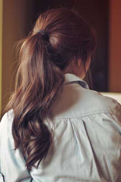 Loose ponytail